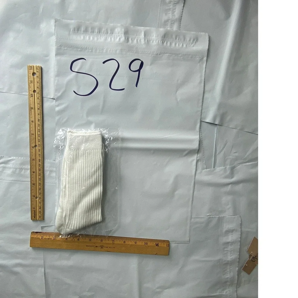 White Ribbed‎ Crew Socks Pair in Original Packaging NEW